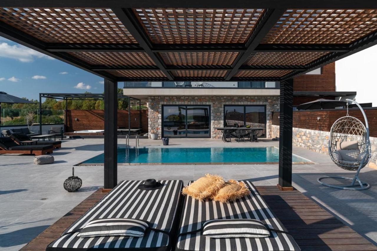 Amara Luxury Villas ลาคาเนีย ภายนอก รูปภาพ