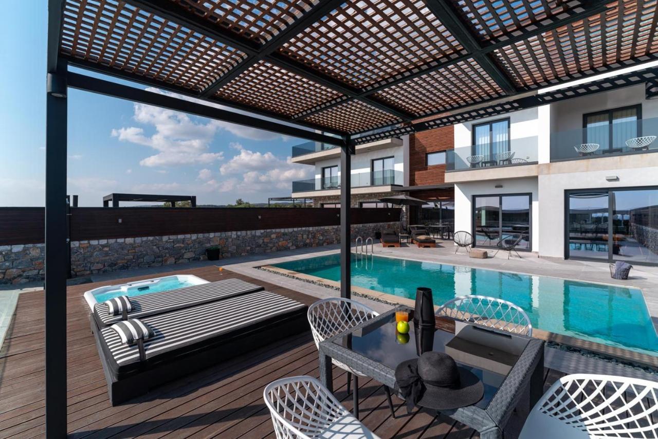 Amara Luxury Villas ลาคาเนีย ภายนอก รูปภาพ