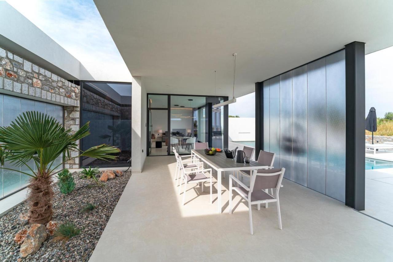 Amara Luxury Villas ลาคาเนีย ภายนอก รูปภาพ